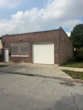 Chicago Commercial Property Near Midway