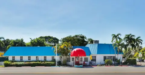 Islamorada Restaurant with Liquor License