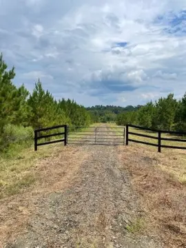 Secluded Land Near Kingston Boat