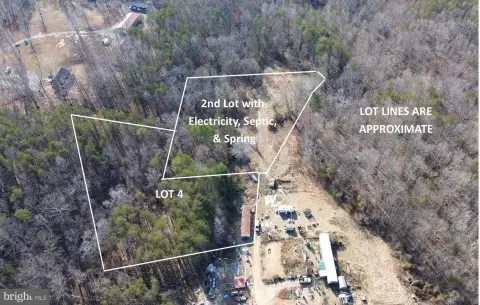 Land with Utilities in Louisa