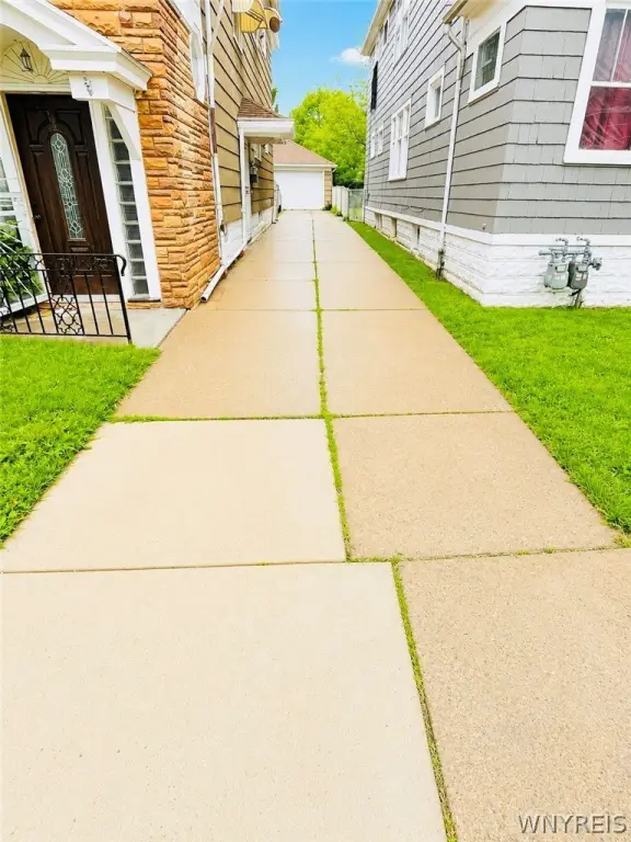 Picture 30