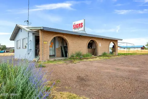 Mixed-Use Commercial Property in Springerville