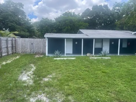 Triplex with Block Construction