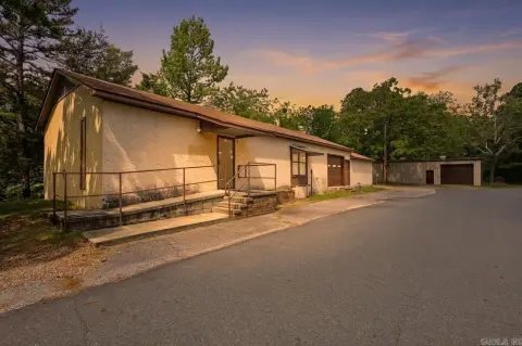 Mount Ida Commercial Opportunity