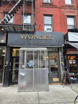 Established Thai Restaurant on 9th Avenue