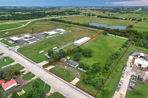 Prime Commercial Land in Chouteau, OK