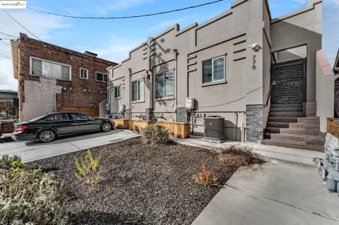Oakland Duplex: Turnkey Investment Property