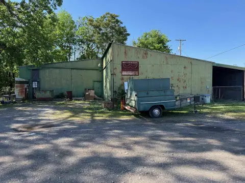 Fenced Flex Building