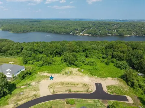 Residential Land in Saunderstown