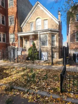 Chicago Brick 2-Flat with Garden