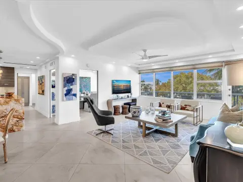 Fort Lauderdale Corner Residence