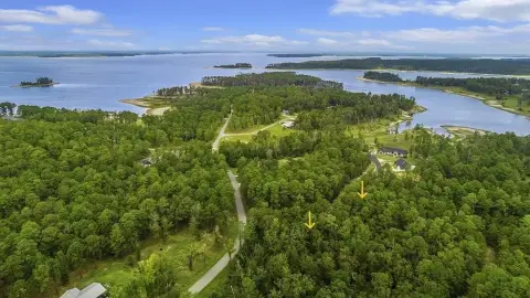 Lakefront Land in Rayburn Country