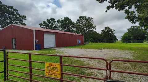 Versatile Commercial Building with Shop