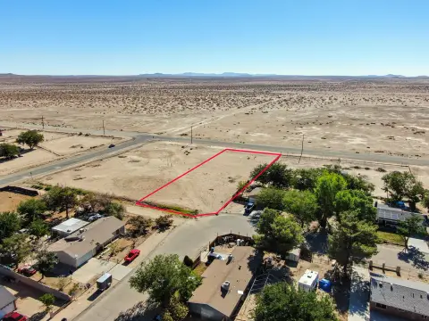 Lake Los Angeles Horse Property