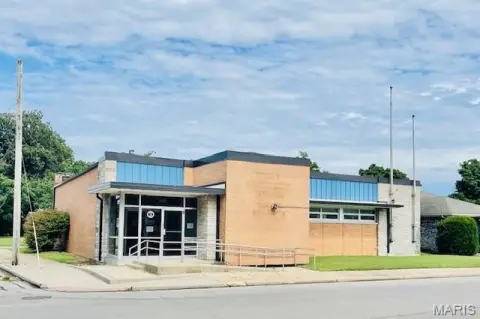 Downtown Sikeston Office Space Available