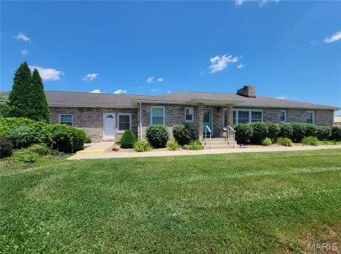 Commercial Building with Highway Frontage