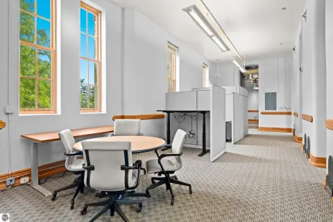 Updated Office Space in Traverse City