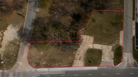 Prime Retail-Zoned Commercial Lot