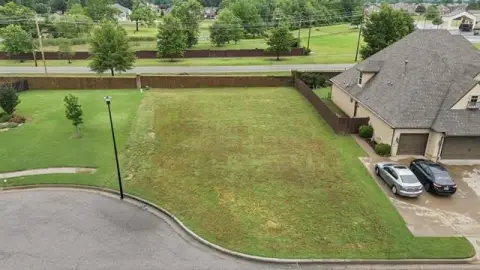 Cul-de-Sac Lot in Gated Community