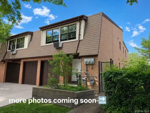 Renovated Townhouse in College Point