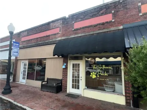 Kingsland Commercial Space For Sale