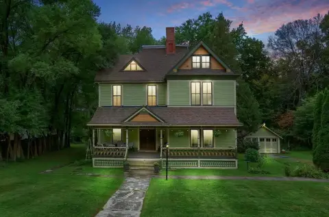 Historic Inn with Boutique