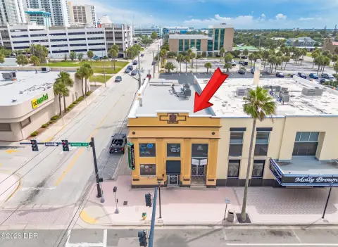 Concrete Storefront with Elevator