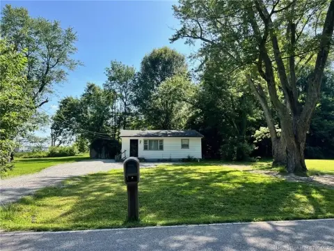 Jeffersonville Land with Income Potential