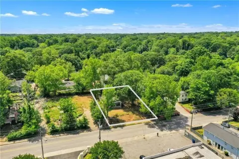 Commercially Zoned Lot in Atlanta