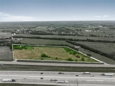 Prime Land I-35 Frontage