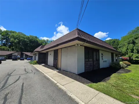 Ground-Level Medical Office Suite