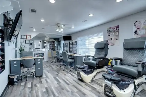 Richland Hills Commercial Spa/Salon