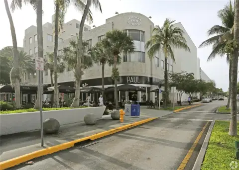 Art Deco Office in South Beach