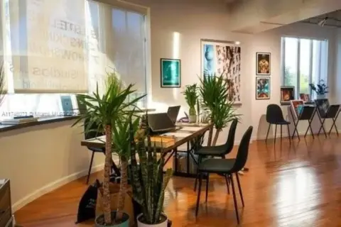 Lincoln Road Office Space Available