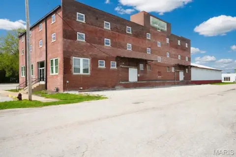Three-Story Flex Space