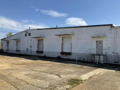 Fire-Sprinklered Warehouse Suite