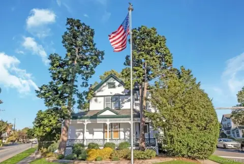 Four-Suite Office Property