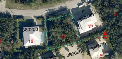 Vacant Land in Duck Key