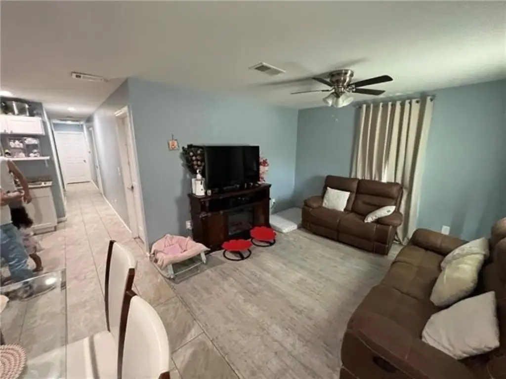 Picture 19