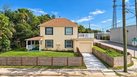 Triplex with Garage