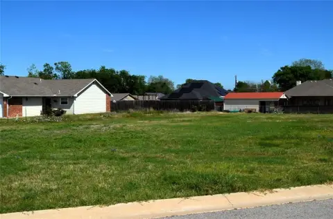 Residential Lot in Mabank, TX