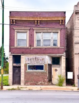Chicago Mixed-Use Property For Sale
