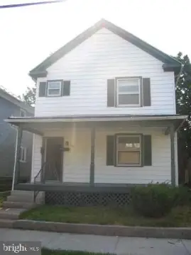 2-Unit Duplex with Shared Yard