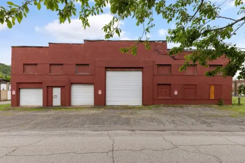 Commercial Warehouse with Parking