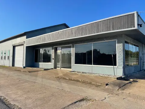Brick Flex Space with Showroom