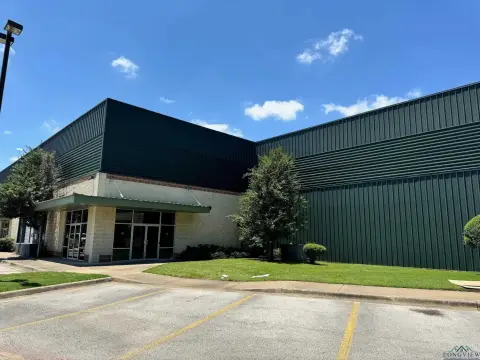 Versatile Commercial Space in Kilgore