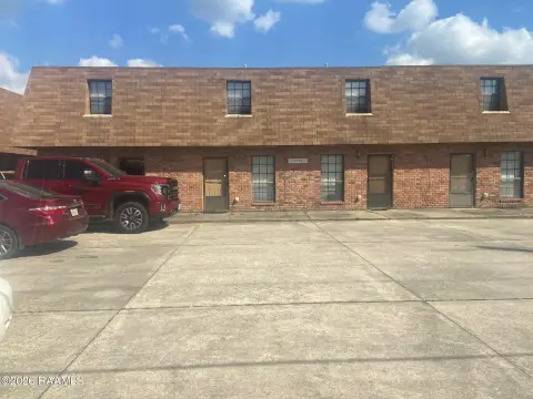 Eight-Unit Townhome-Style Apartment Property