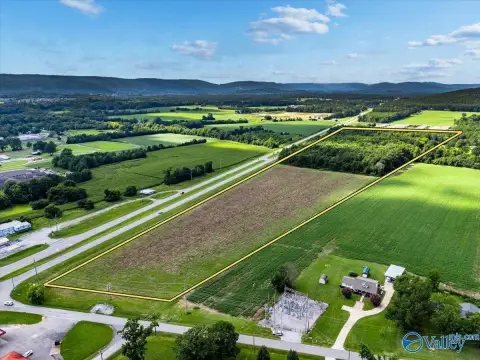 27.58 Acres Vacant Corner Land