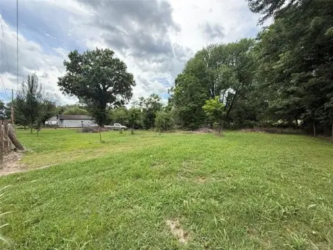 Large Residential Lot in Muskogee
