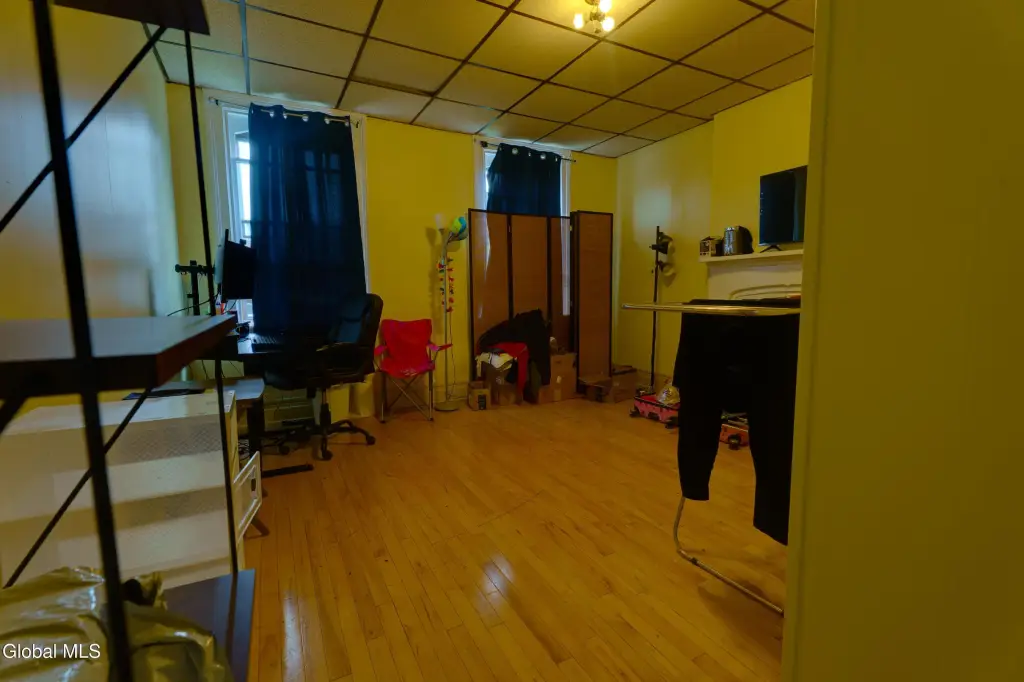 Picture 4